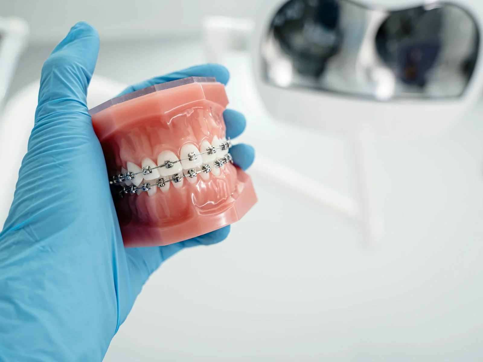 Urgent dental care for toothache relief